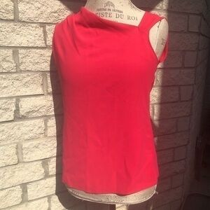 NWT T Tahari Top      GD1